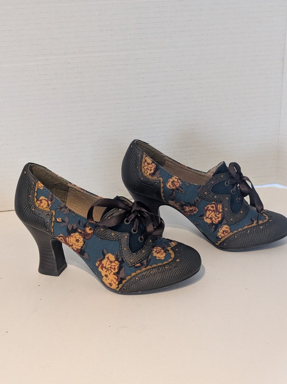 Ruby Shoo Sz.5 Daisy Retro Brogue Style Heels